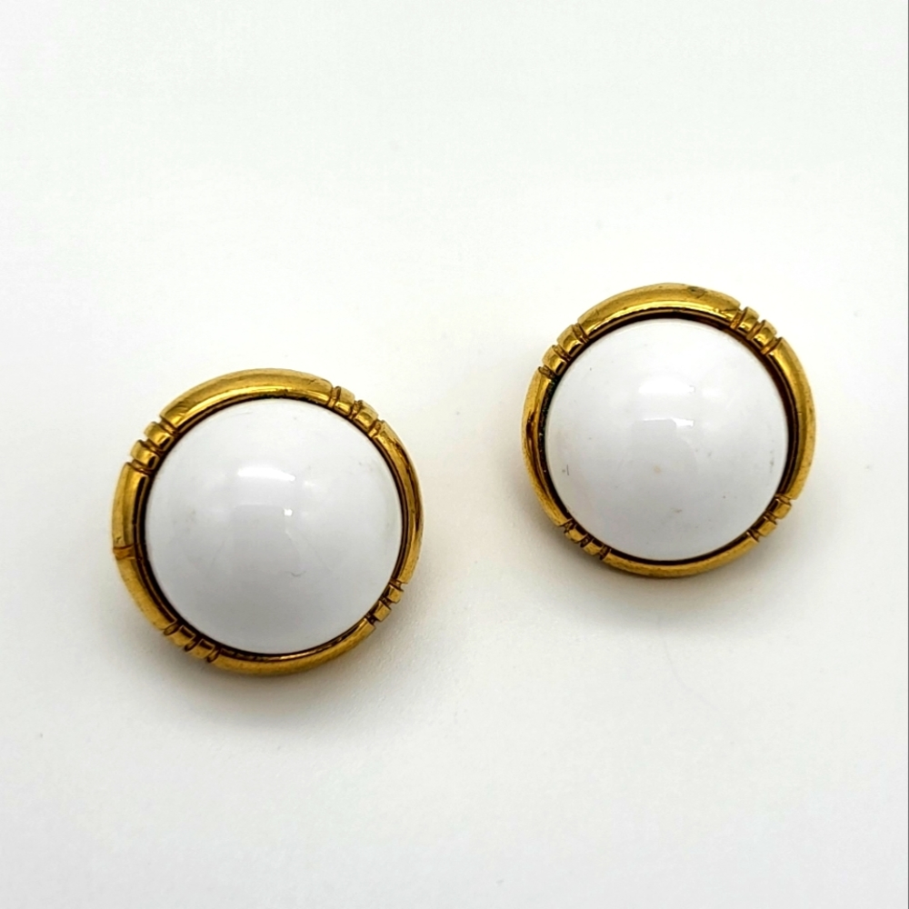 Vintage Monet clip on earrings